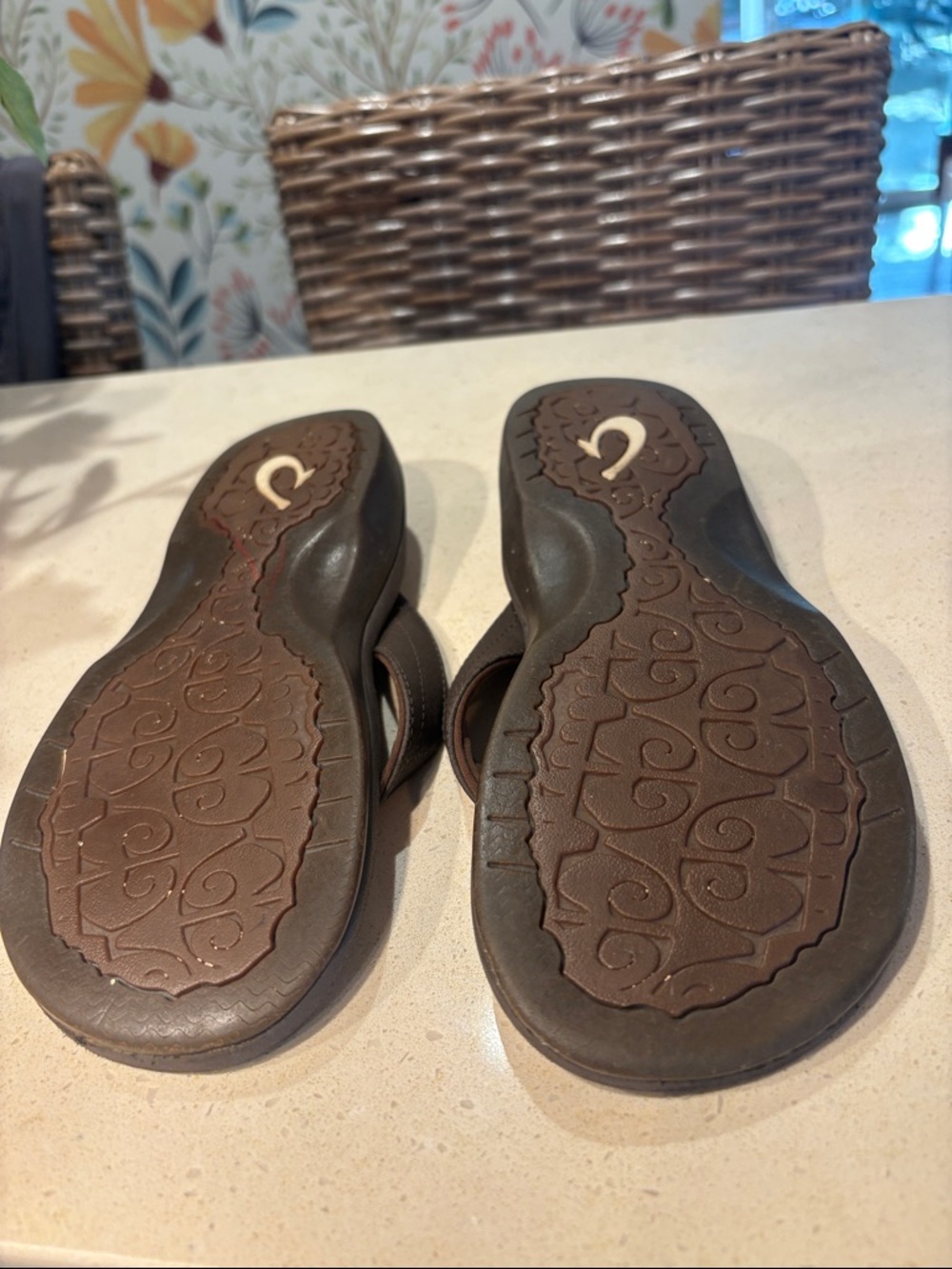 Women’s OluKai “ ‘Ohana” Dark Java Water Friendly Flip Flops - Size 7 - Picture 6 of 6